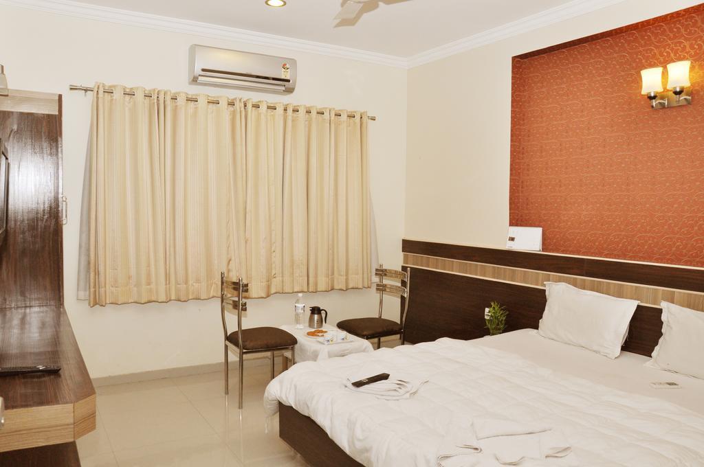 Hotel Sai Pancham Shirdi Zimmer foto