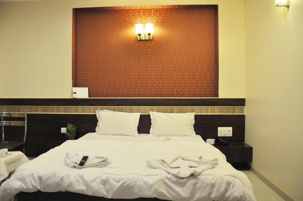 Hotel Sai Pancham Shirdi Zimmer foto